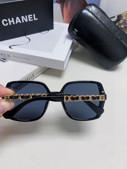 SQUARE SUNGLASSES 632876 IN BLACK ACETATE