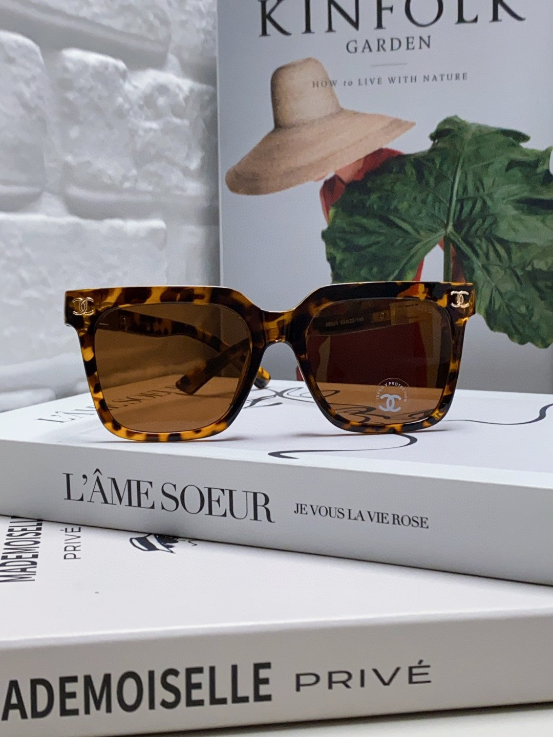 SQUARE SUNGLASSES 632879 IN HAVANA ACETATE