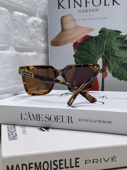 SQUARE SUNGLASSES 632879 IN HAVANA ACETATE