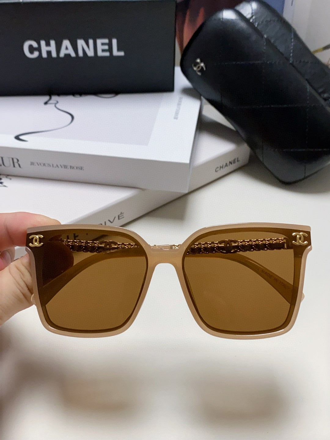 SQUARE SUNGLASSES 632884 IN BEIGE CLEAR ACETATE