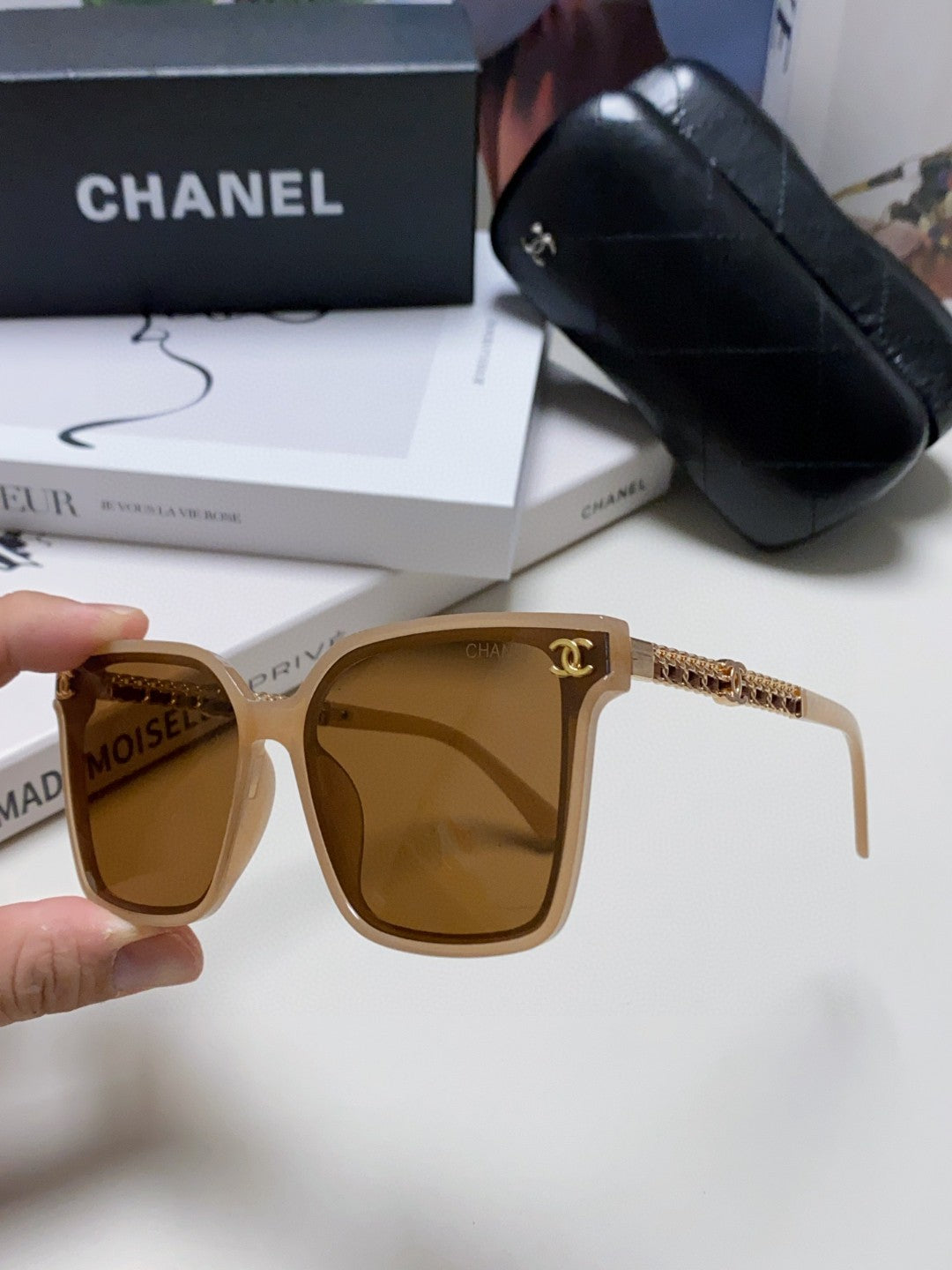 SQUARE SUNGLASSES 632884 IN BEIGE CLEAR ACETATE