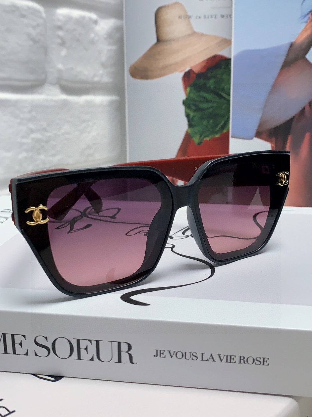 SQUARE SUNGLASSES 632894 IN RED ACETATE
