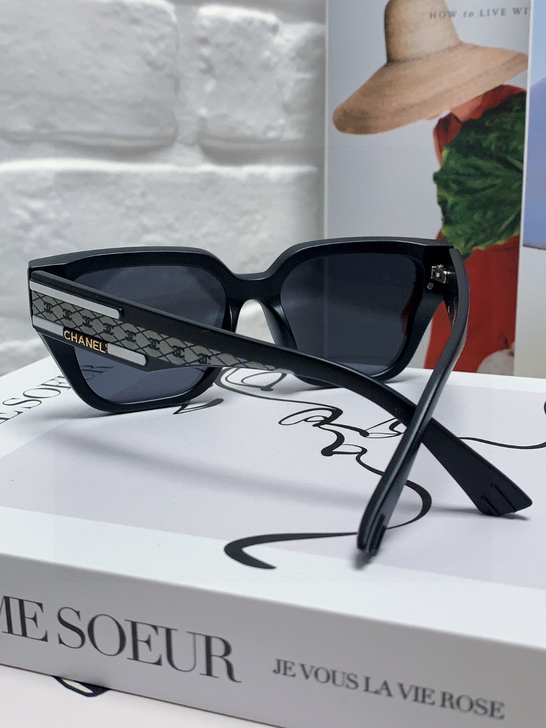 SQUARE SUNGLASSES 632697 IN BLACK ACETATE