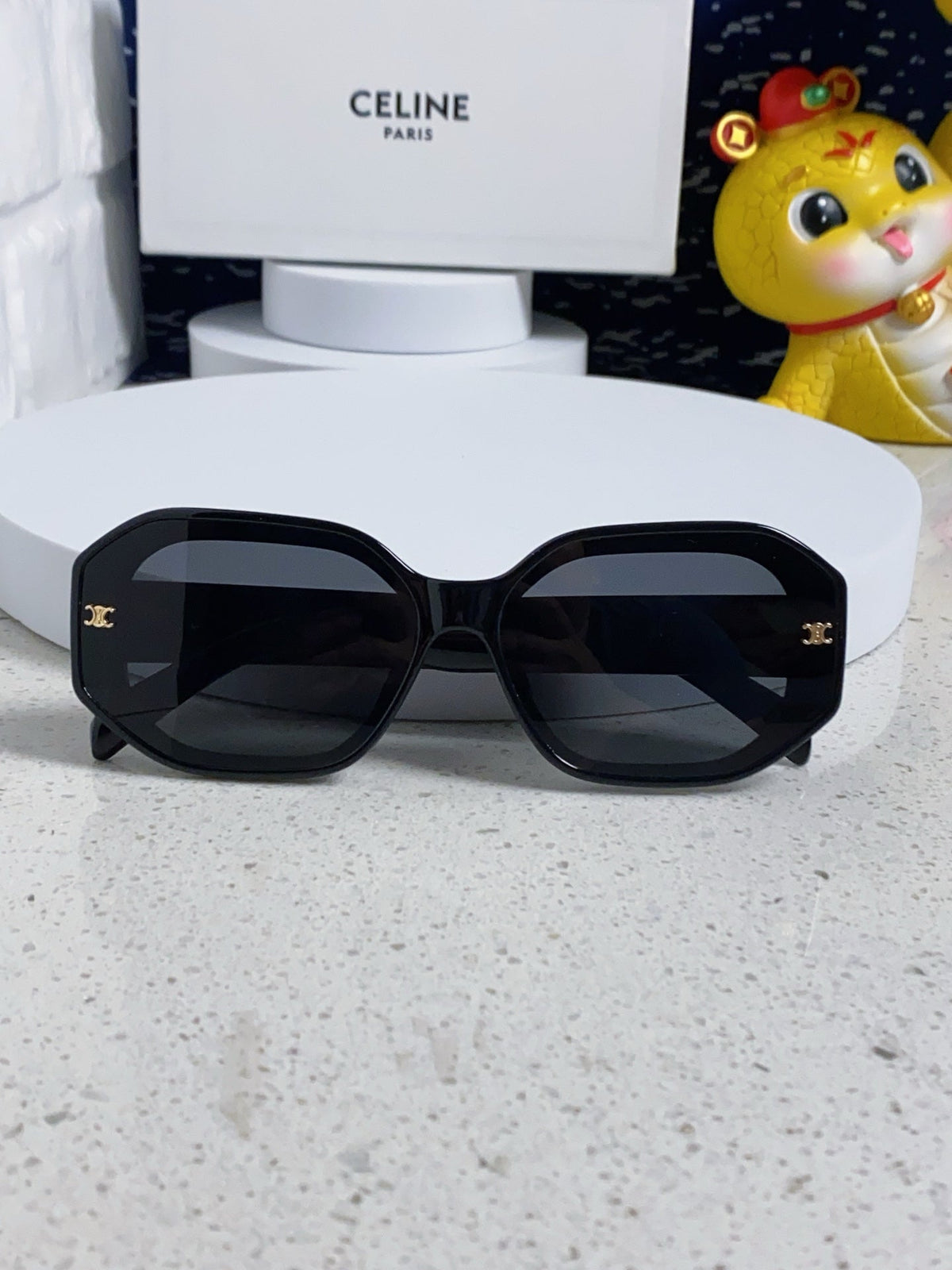 TRIOMPHE SQUARE SUNGLASS 566744 IN BLACK ACETATE