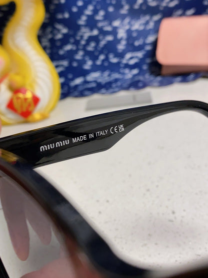 RUNWAY SUNGLASSES 567505 IN BLACK ACETATE BLACK LENSES
