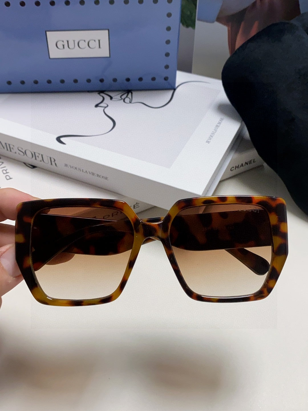 SQUARE FRAME SUNGLASSES 570209 IN ACETATE