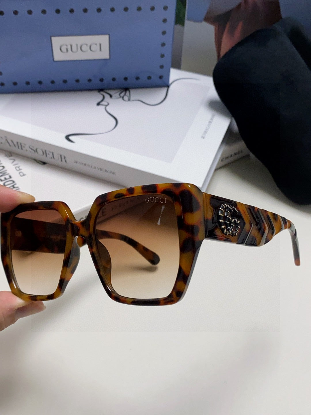SQUARE FRAME SUNGLASSES 570209 IN ACETATE