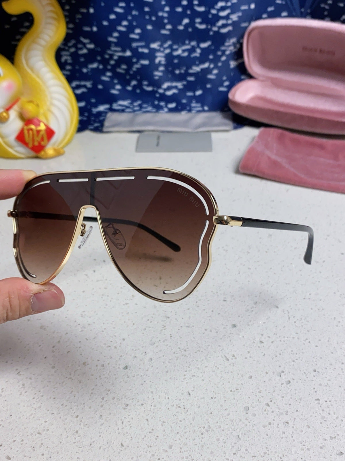 RUNWAY SUNGLASSES 571638 IN GOLD METAL BROWN SMOKE LENSES