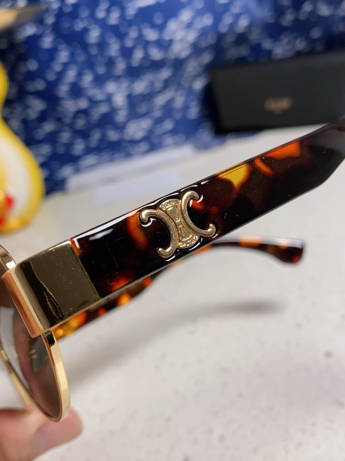TRIOMPHE SUNGLASS 538531 IN HAVANA ACETATE BLACK LENSES