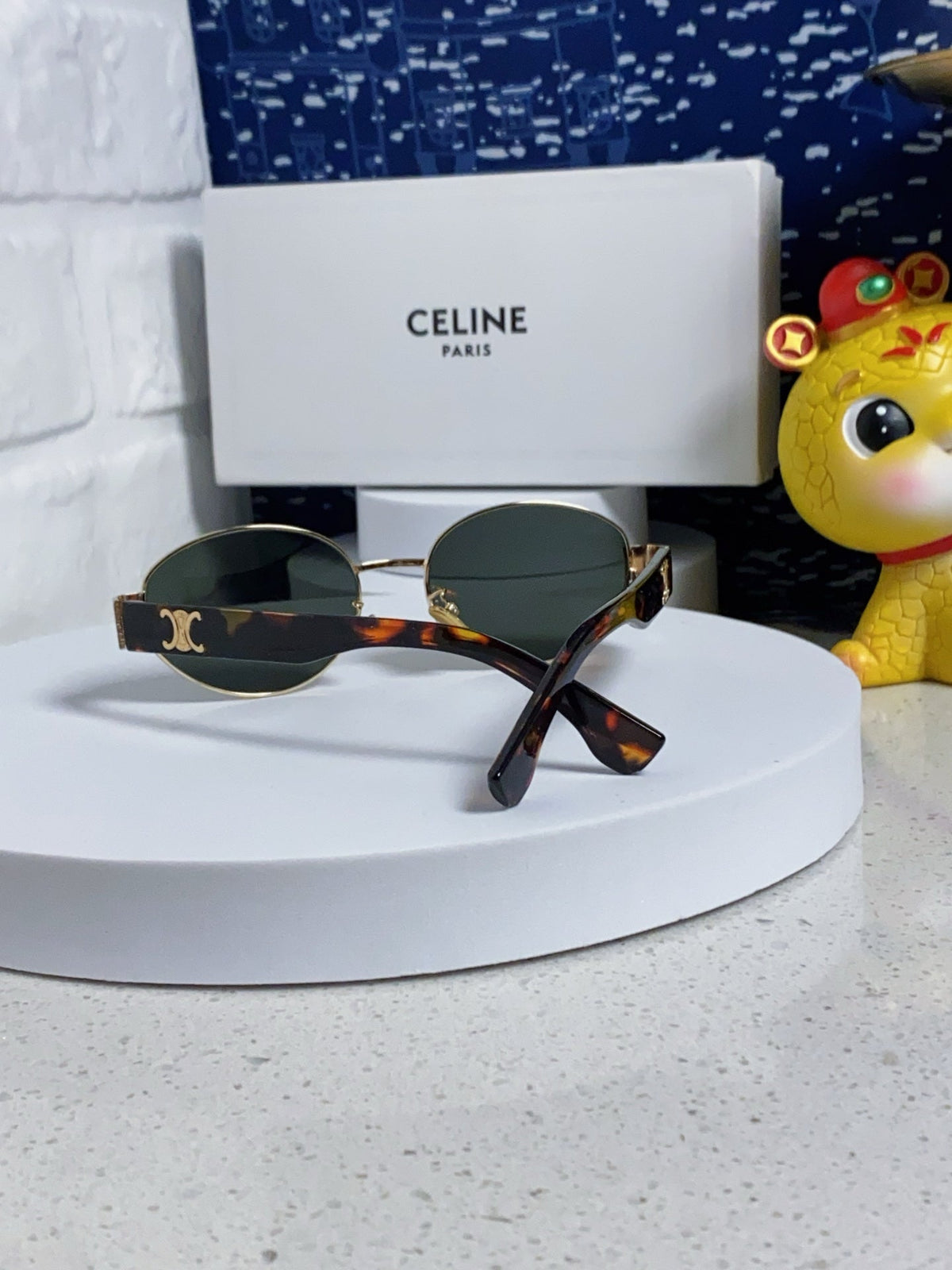 TRIOMPHE SUNGLASS 538531 IN HAVANA ACETATE BLACK LENSES