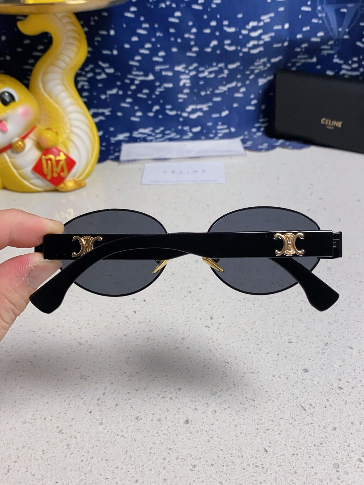 TRIOMPHE SUNGLASS 538534 IN BLACK ACETATE