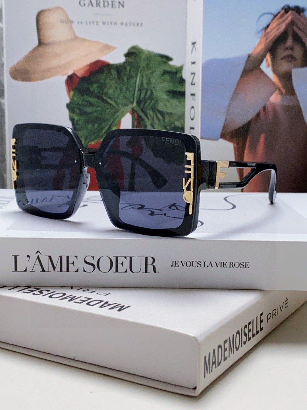 FF DIAMONDS SQUARE FRAME SUNGLASSES 575802 IN ACETATE