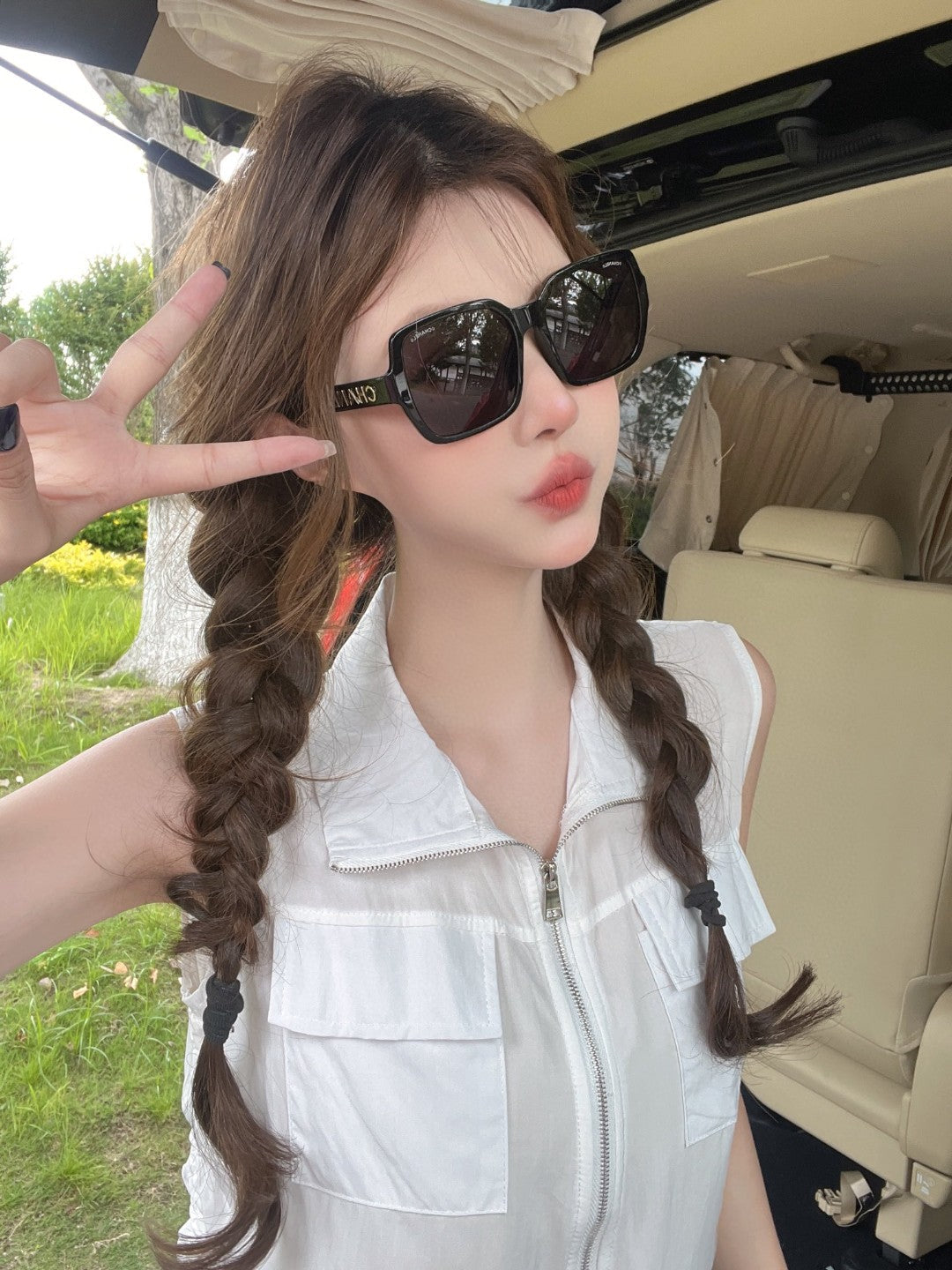 SQUARE SUNGLASSES 638932 IN BLACK ACETATE