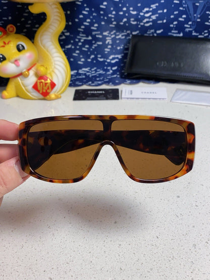 SQUARE SUNGLASSES CH5495 IN HAVANA ACETATE BROWN LENSES