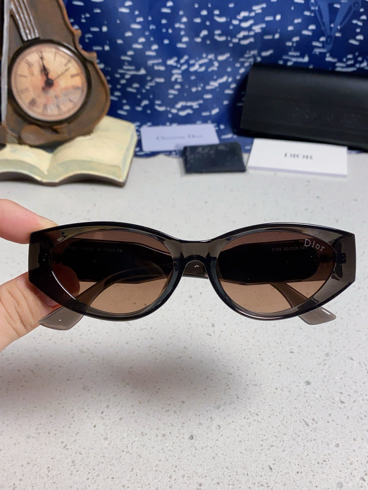 MONTAIGNE SUNGLASS 578112 IN BROWN ACETATE