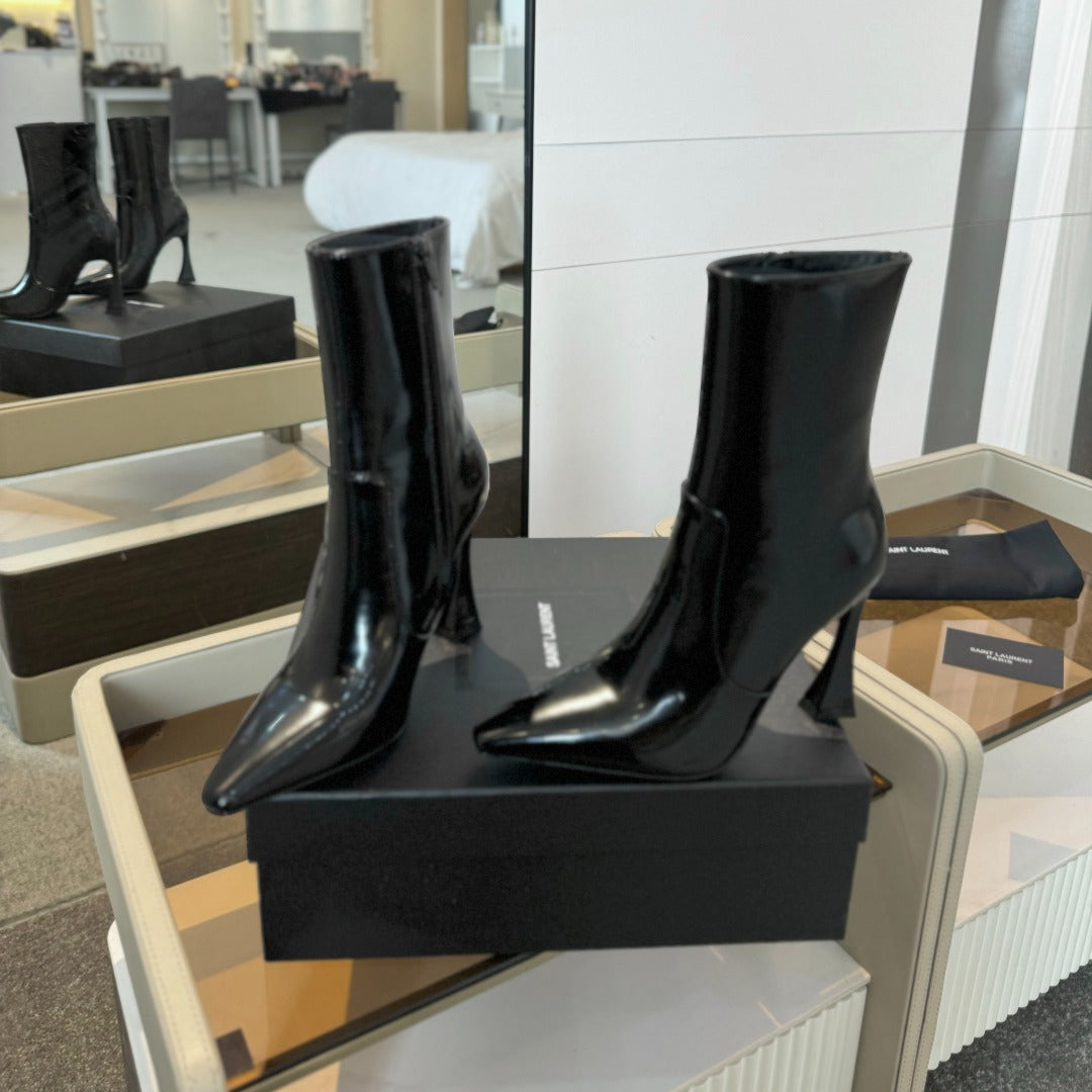 HIGH HEEL POINTED-TOE ANKLE BOOTS IN BLACK SHINY CALFSKIN