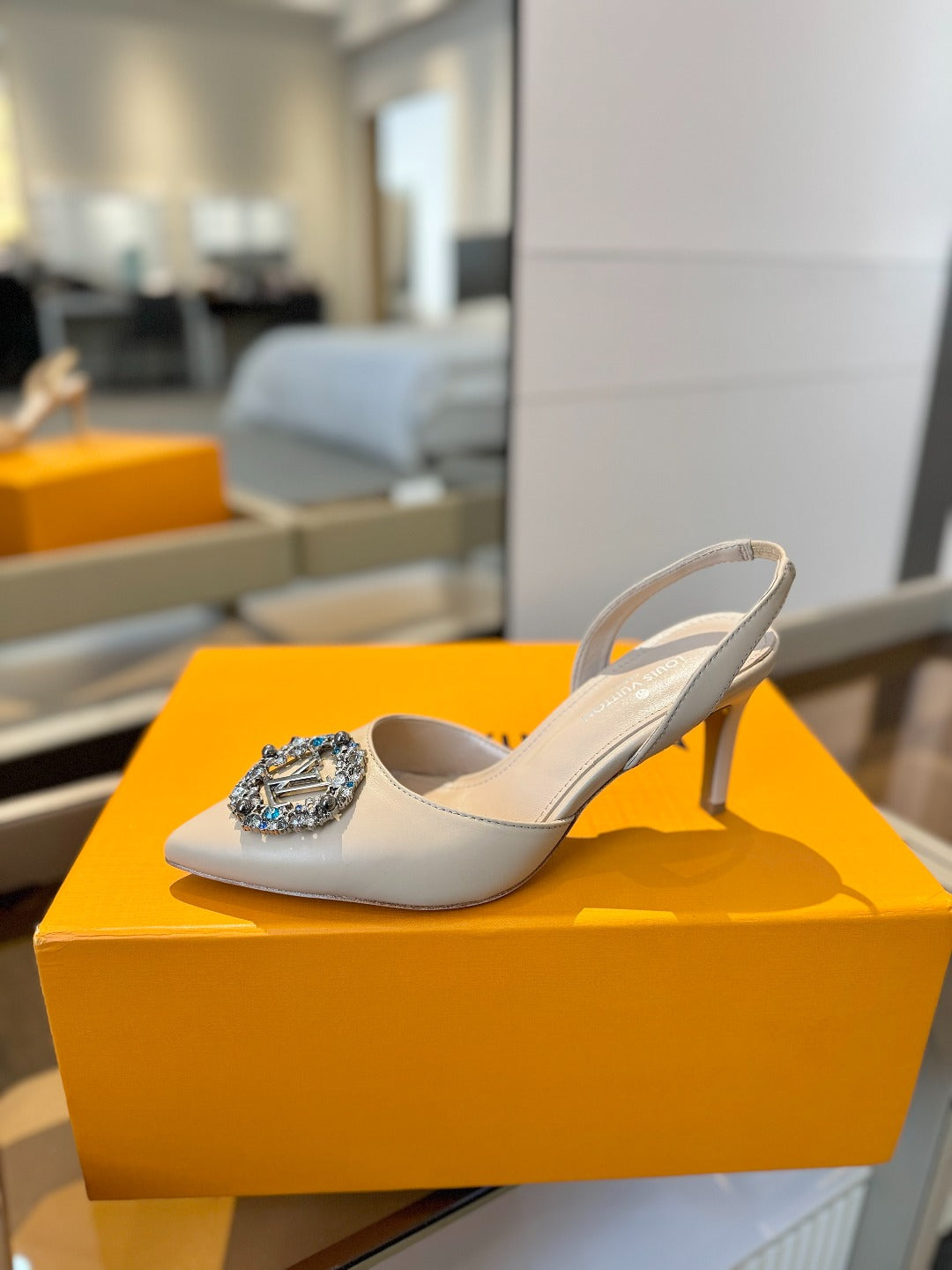 HIGH HEEL 75 MM SLINGBACK IN NUDE BEIGE CALFSKIN WITH CRYSTAL
