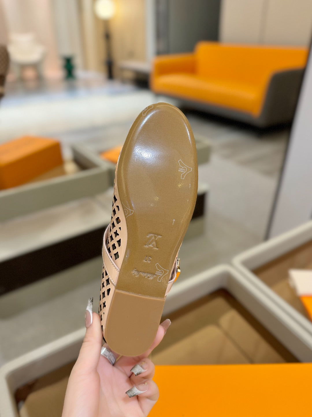 ROMY FLAT BALLERINA IN LIGHT PINK MESH PATENT CALFSKIN