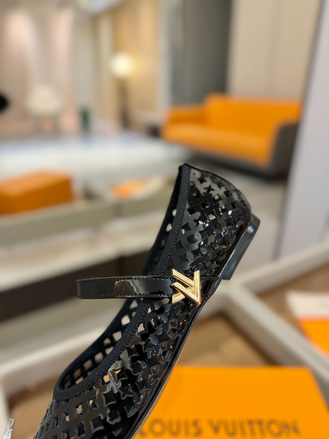 ROMY FLAT BALLERINA IN BLACK MESH PATENT CALFSKIN