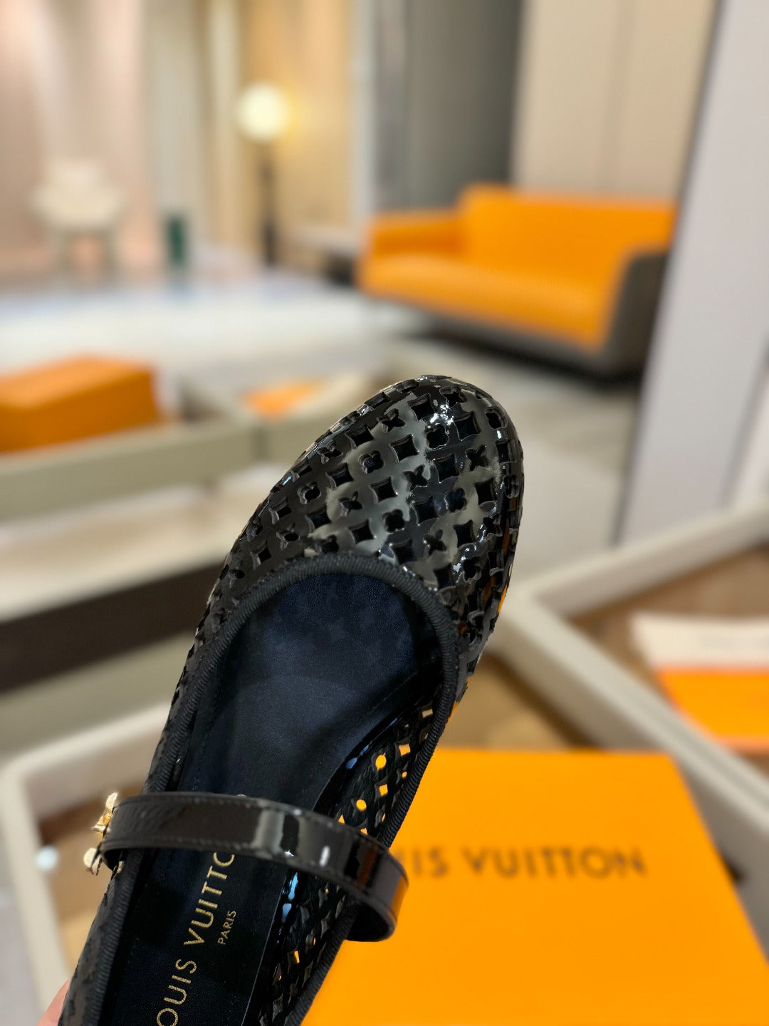 ROMY FLAT BALLERINA IN BLACK MESH PATENT CALFSKIN