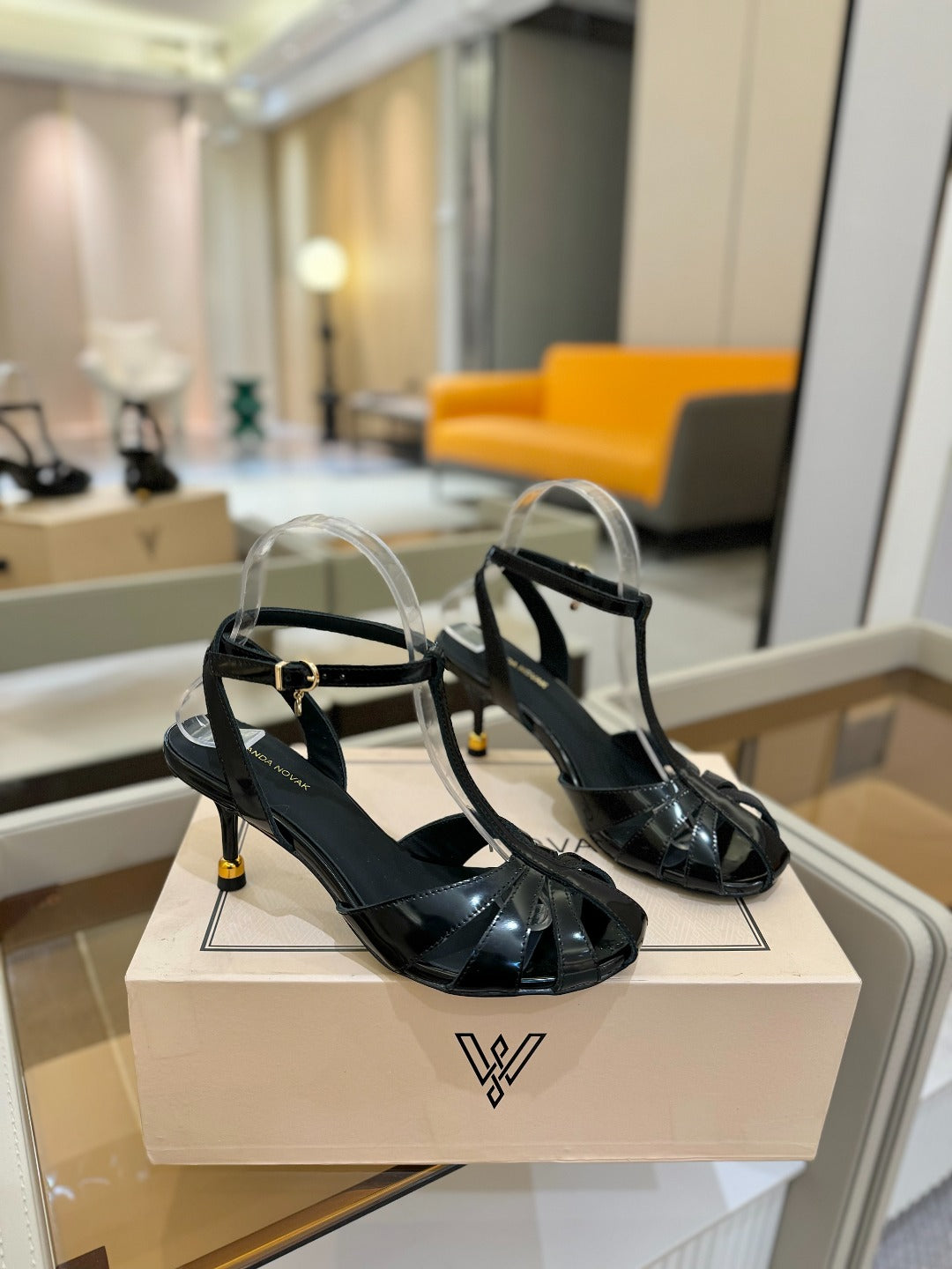 HIGH SANDALS 75 MM IN BLACK PATENT CALFSKIN