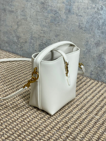 LE 37 MINI BUCKET BAG 15 IN WHITE CALFSKIN GOLD HARDWARE