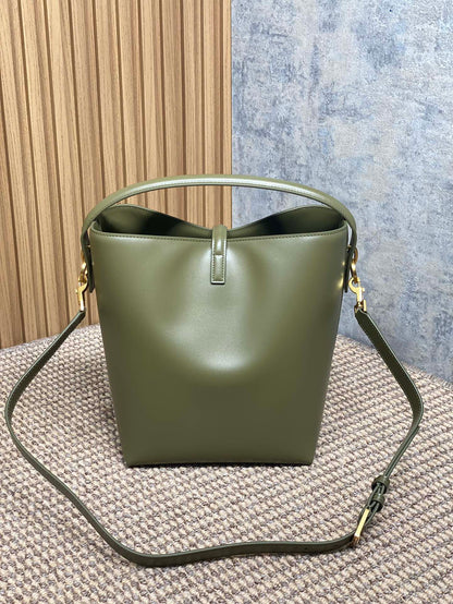 LE 37 MEDIUM BUCKET BAG 25 IN AVOCADO GREEN CALFSKIN GOLD HARDWARE