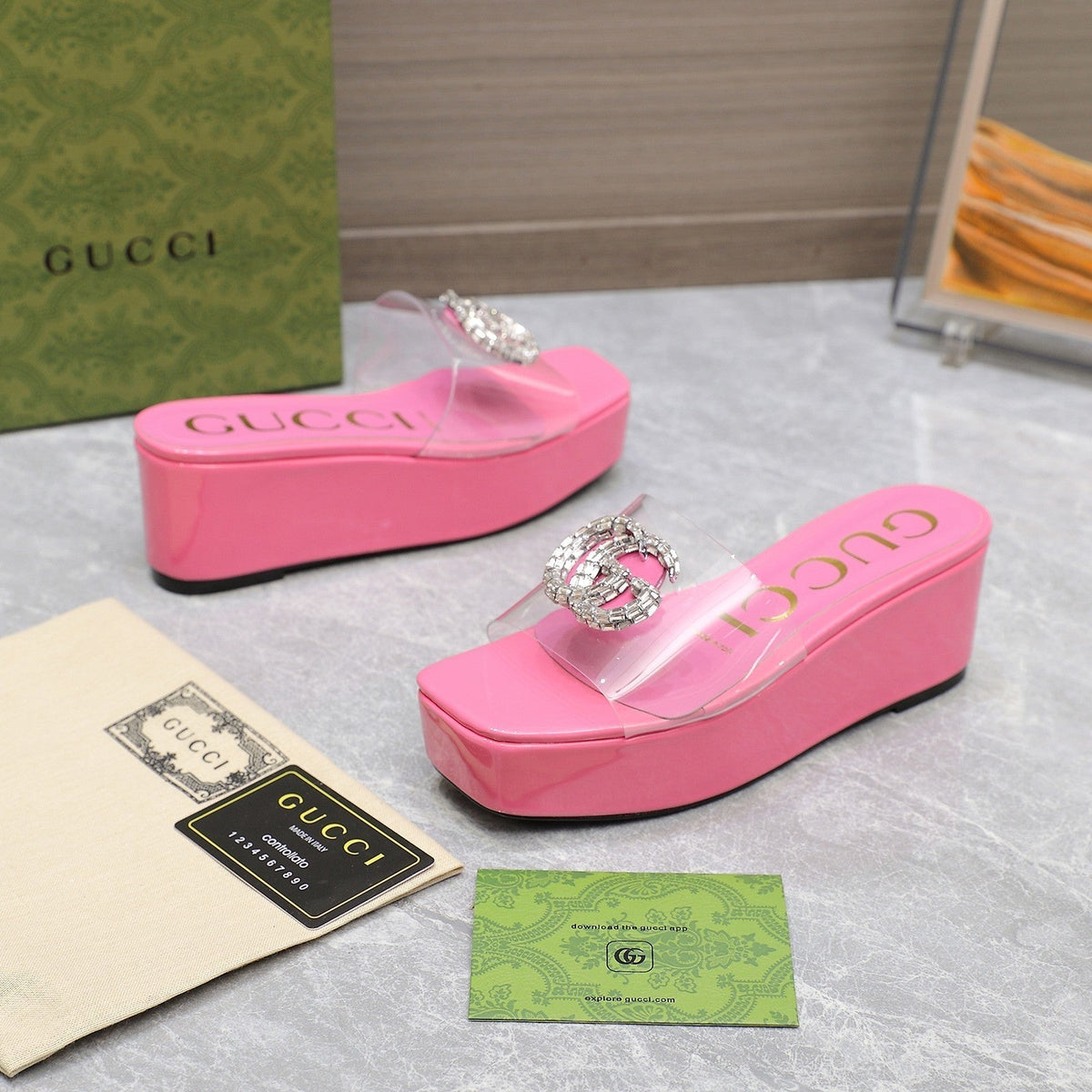 HIGH WEDGE PLATFORM WITH DOUBLE G IN PINK GLOSSY CALFSKIN