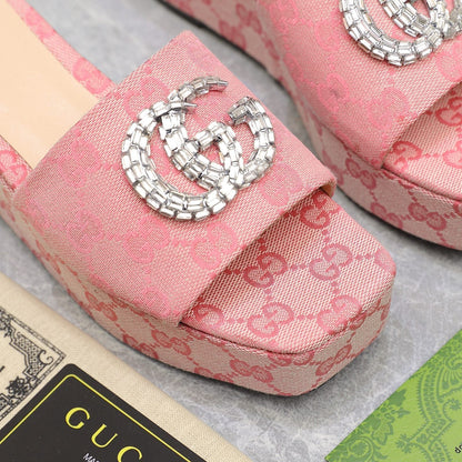 HIGH WEDGE PLATFORM WITH DOUBLE G IN LIGHT PINK CANVAS