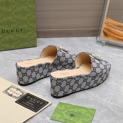 HIGH WEDGE PLATFORM WITH DOUBLE G IN GRAY CANVAS