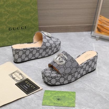 HIGH WEDGE PLATFORM WITH DOUBLE G IN GRAY CANVAS