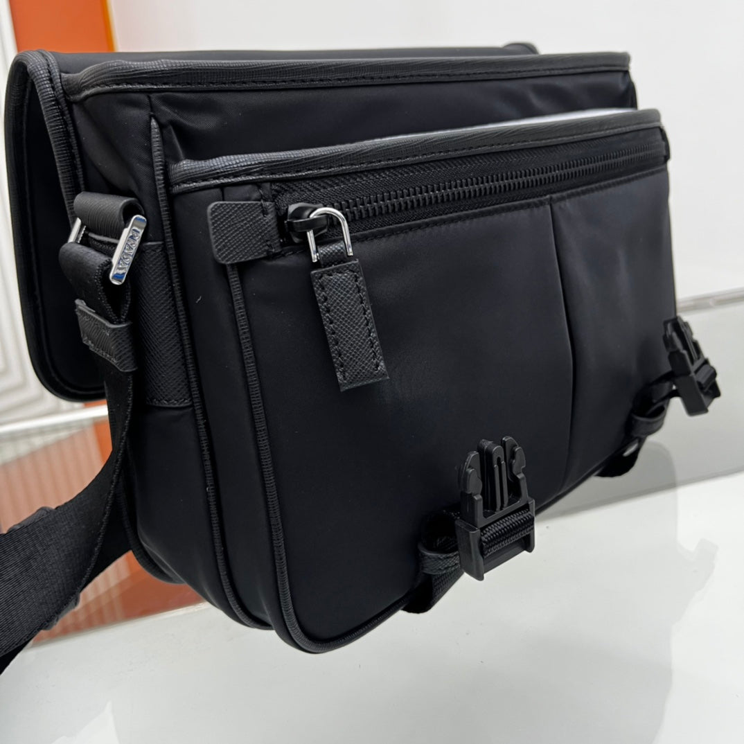 PRA 26 SHOULDER BAG IN BLACK RE-NYLON AND SAFFIANO LEATHER
