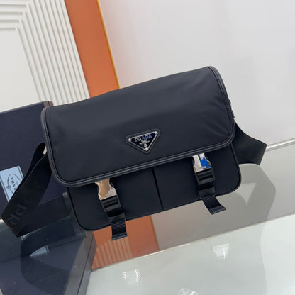 PRA 26 SHOULDER BAG IN BLACK RE-NYLON AND SAFFIANO LEATHER