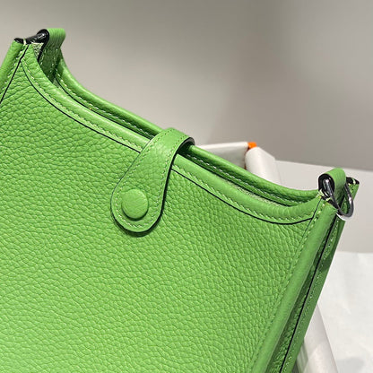 MINI NEO 18 EVELYNE BAG IN LIGHT GREEN GRAINED CALFSKIN