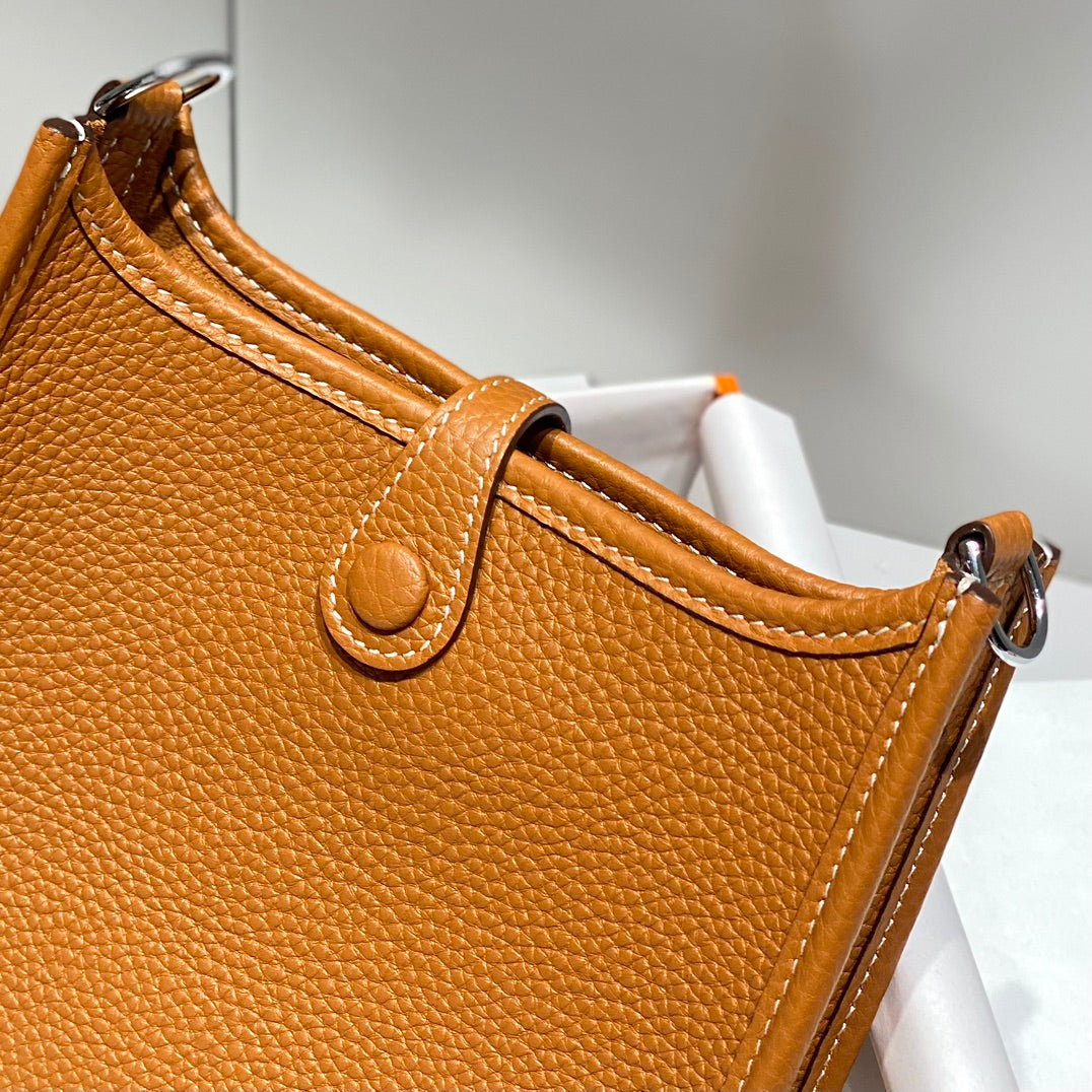 MINI NEO 18 EVELYNE BAG IN TAWNY BROWN GRAINED CALFSKIN