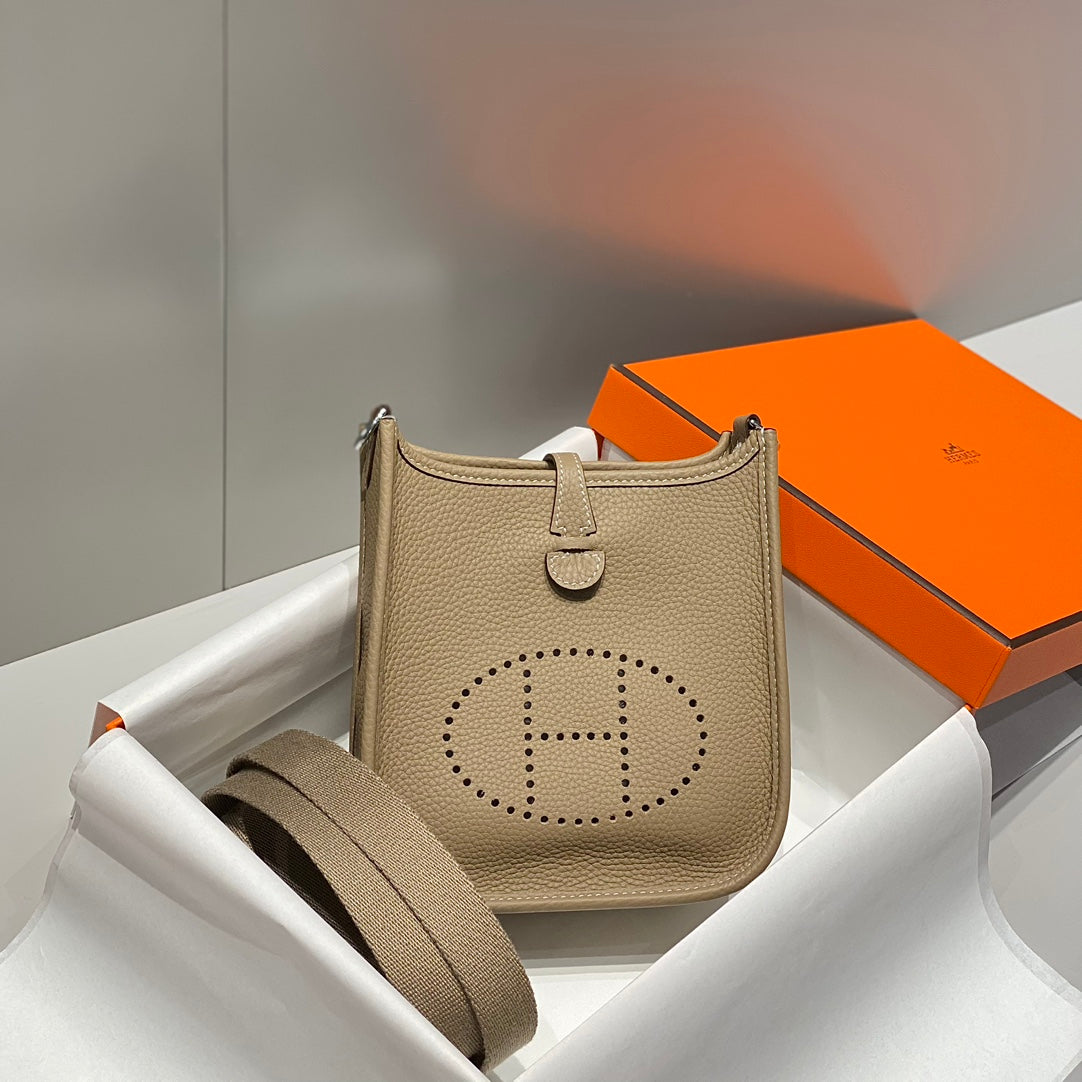 MINI NEO 18 EVELYNE BAG IN TORTILLA BROWN GRAINED CALFSKIN
