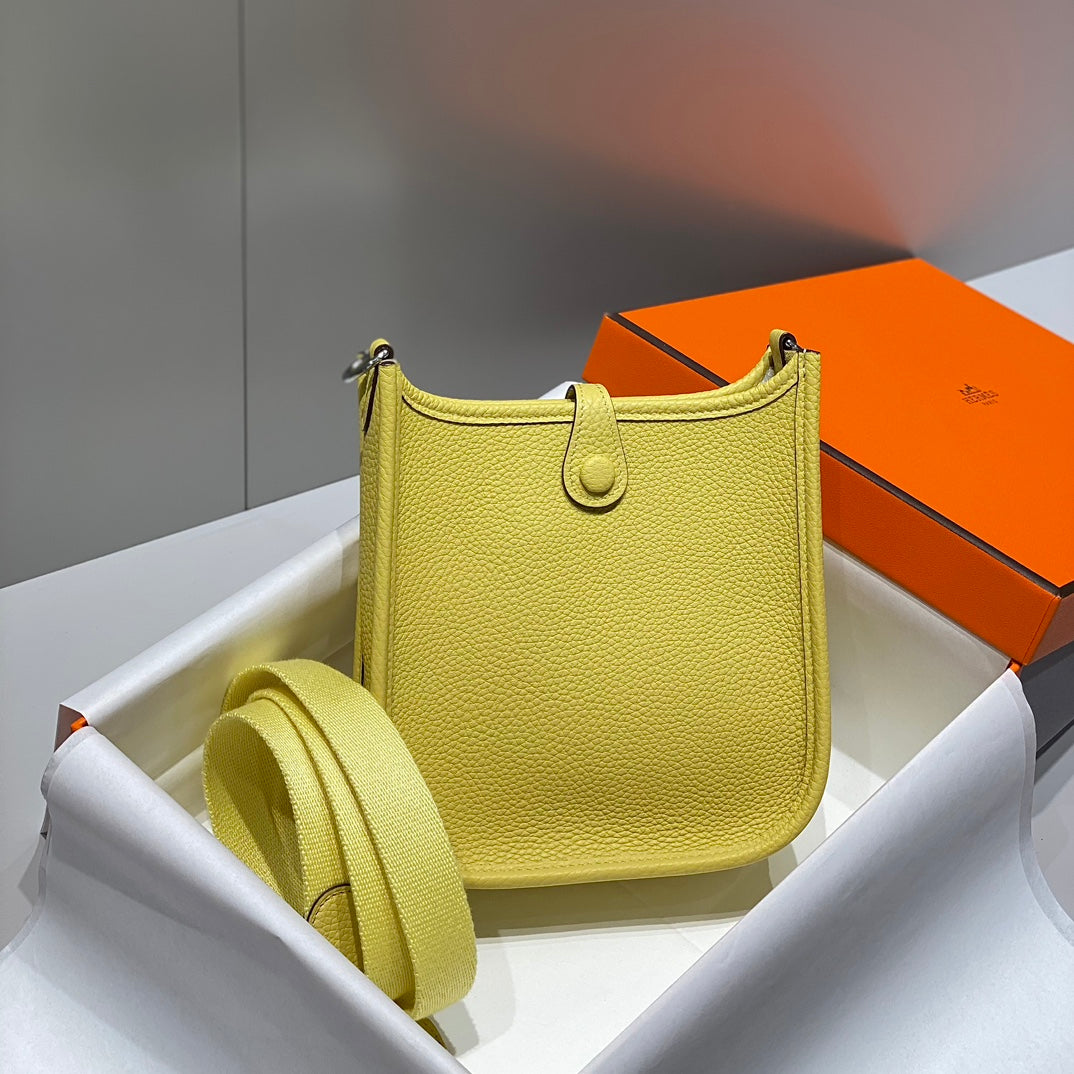 MINI NEO 18 EVELYNE BAG IN BUMBLEBEE YELLOW GRAINED CALFSKIN