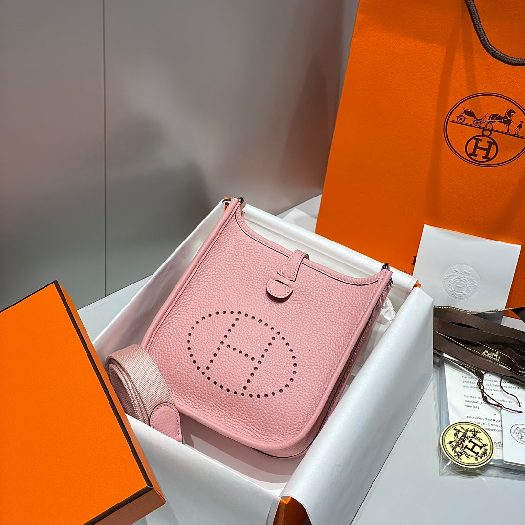 MINI NEO 18 EVELYNE BAG IN BABY PINK GRAINED CALFSKIN