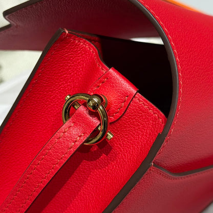 HM ROULIS 18 MINI BAG IN CARDINAL RED CALFSKIN GOLD-TONE HARDWARE