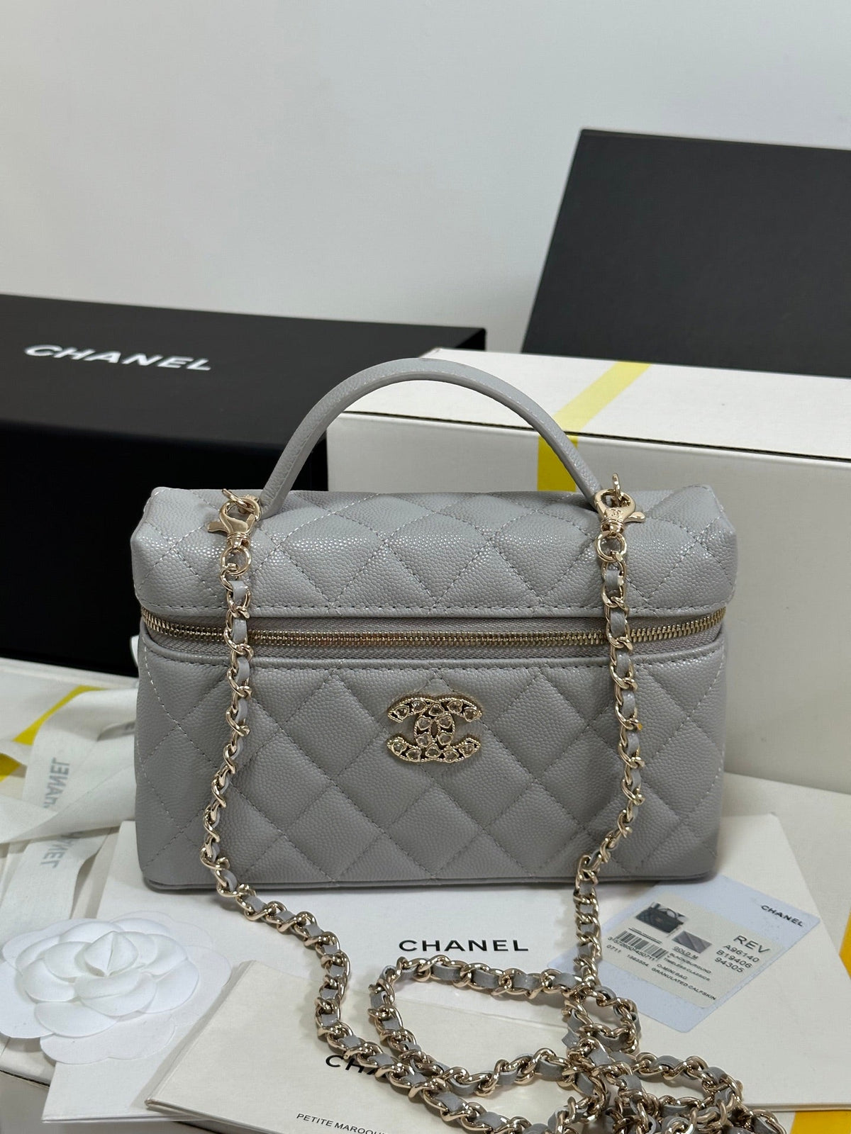 STRASS VANITY QUILTED CASE 19 IN GREY CALFSKIN WITH GOLD METALLIC