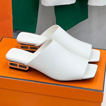 IDOLE SANDAL IN WHITE CALFSKIN