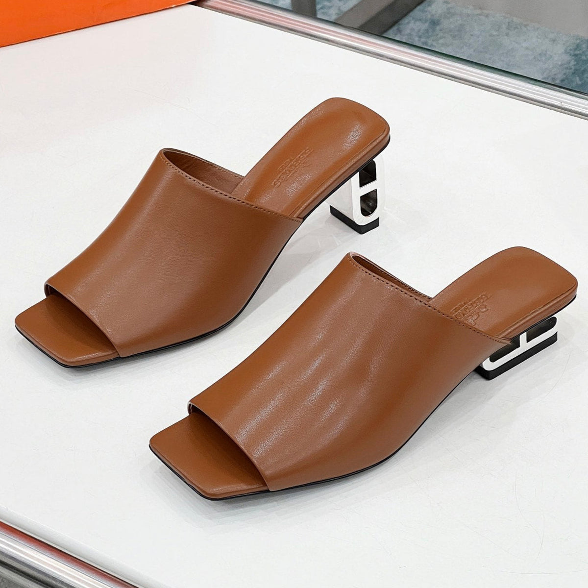 ICONIQUE 60 SANDAL IN BRONZE BROWN CALFSKIN