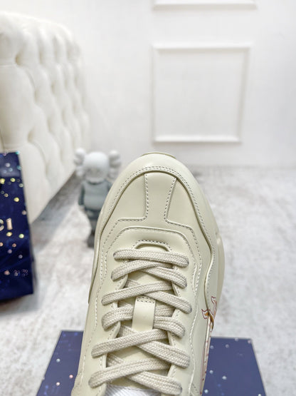GG RHYTON TRAINER WHITE LAMBSKIN WITH FIRE MOTIF