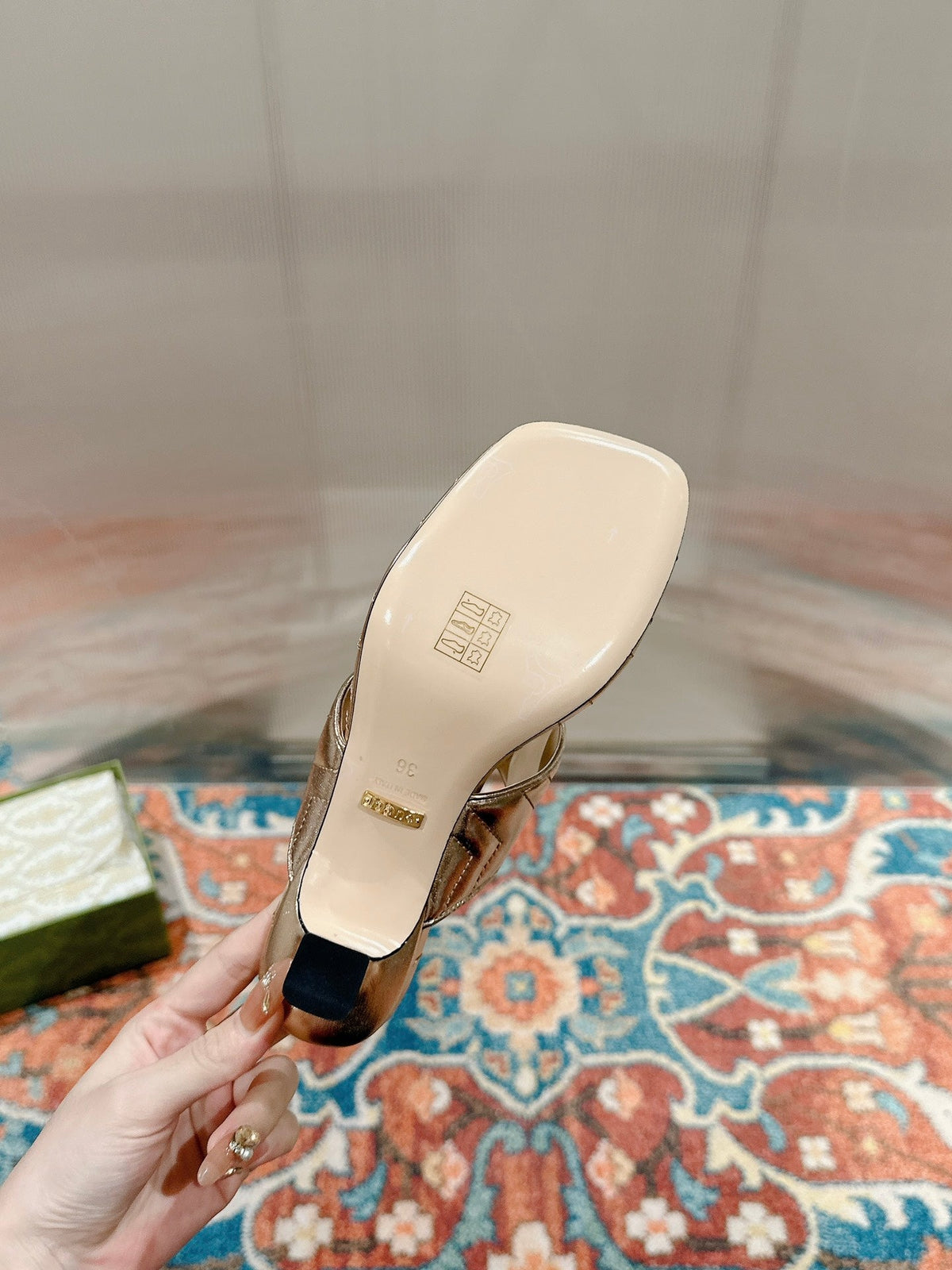 HIGH THONG MULE 55MM IN LIGHT GOLD CALFSKIN WITH GOLD HARDWARE