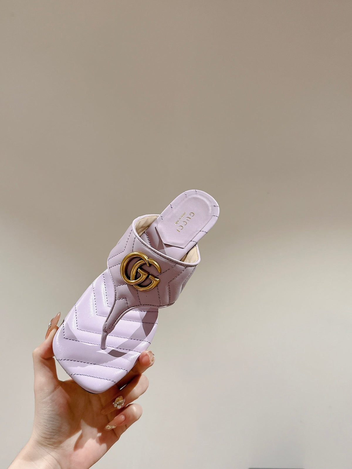 HIGH THONG MULE 55MM IN LIGHT PINK CALFSKIN WITH GOLD HARDWARE