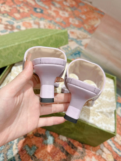 HIGH THONG MULE 55MM IN LIGHT PINK CALFSKIN WITH GOLD HARDWARE