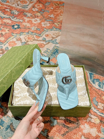 HIGH THONG MULE 55MM IN SKY BLUE CALFSKIN WITH GOLD HARDWARE