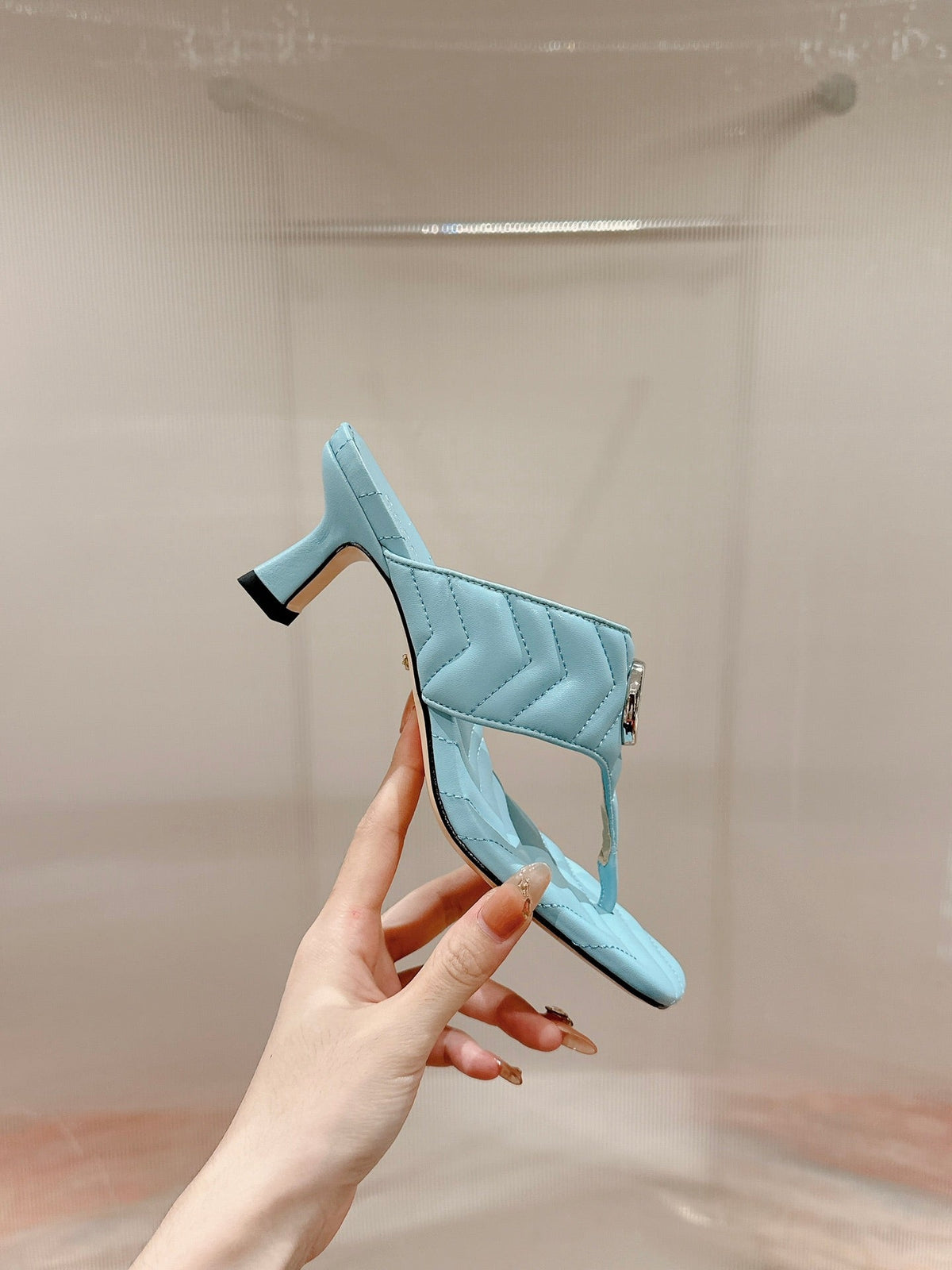 HIGH THONG MULE 55MM IN SKY BLUE CALFSKIN WITH GOLD HARDWARE