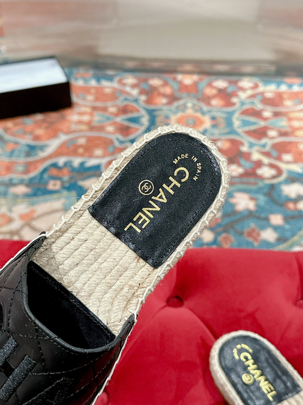 FLAT SLIPPERS IN BLACK LAMBSKIN MIX BEIGE WOVEN