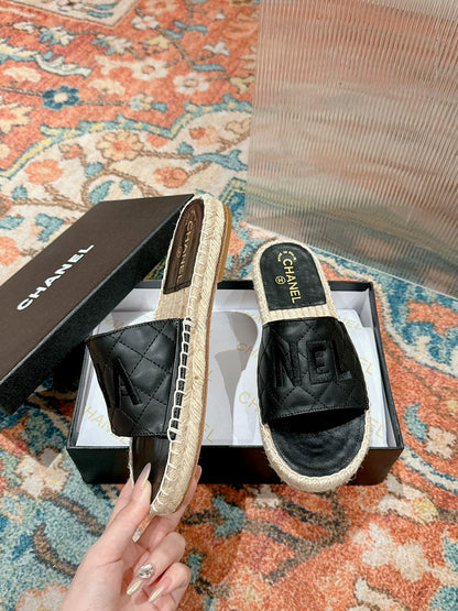 FLAT SLIPPERS IN BLACK LAMBSKIN MIX BEIGE WOVEN